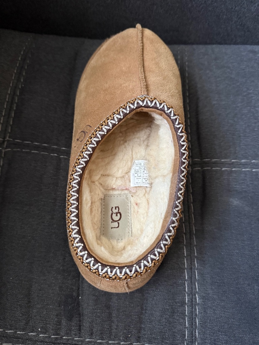 Women’s size 9 Ugg Slippers